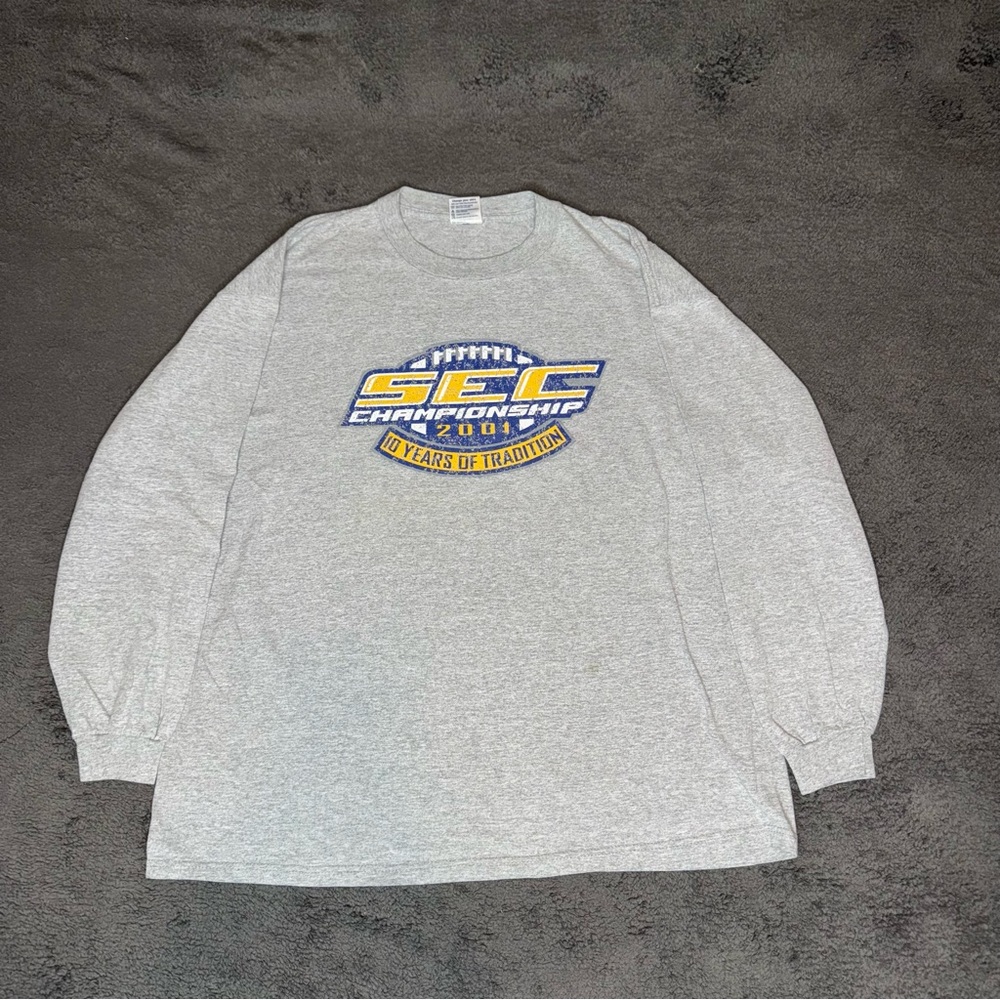 Delta Gray Pro Weight Shirt